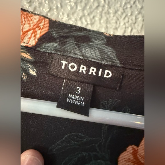 Torrid Black Floral Tee Shirt Dress Women’s - Picture 2 of 3